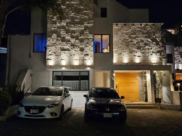 CASA EN VENTA EN CALZ. DESIERTO DE LOS LEONES A UNAS CUADRAS DE PERIFÉRICO