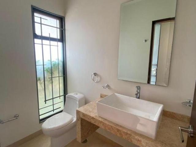 CASA EN VENTA EN LOMAS DEL MOLINO II
