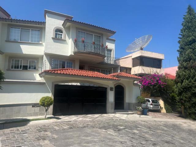 Casa en venta en Lomas del Olivo, Huixquilucan, México