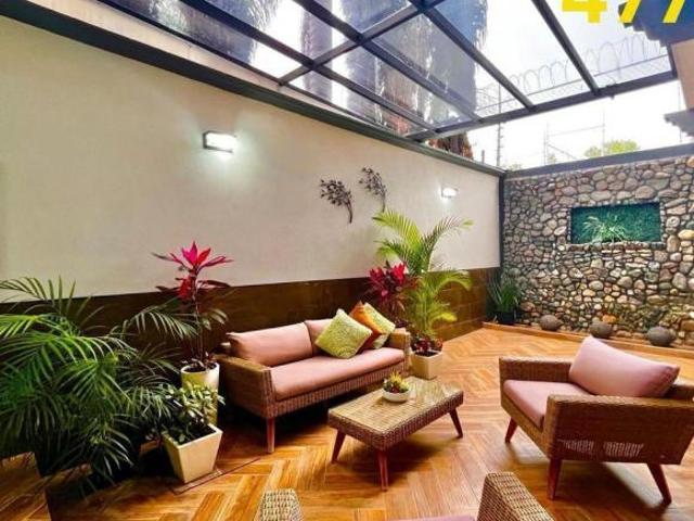 CASA EN VENTA EN LOMAS DEL SOL