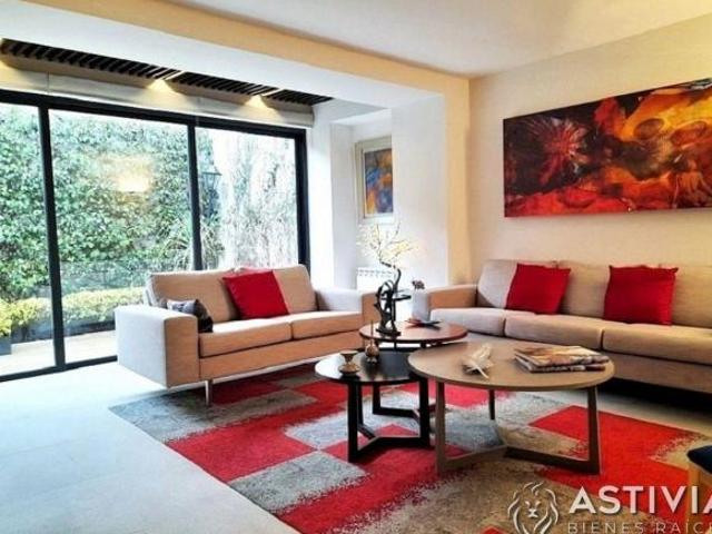 Casa en venta en Lomas del Sol – Moderna, renovada y con excelente distribución