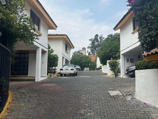 CASA EN VENTA EN LOMAS ESTRELLA, IZTAPALAPA