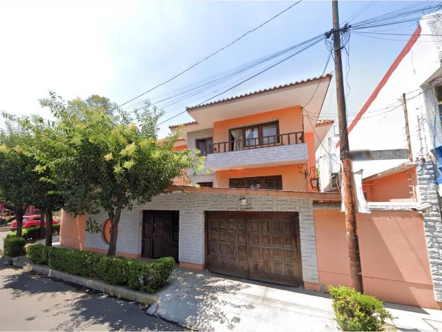 Casa en venta en Lomas Estrella, Iztapalapa, Ciudad de México