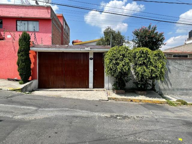 Casa en venta en Lomas Hidalgo, Tlalpan, Ciudad de México