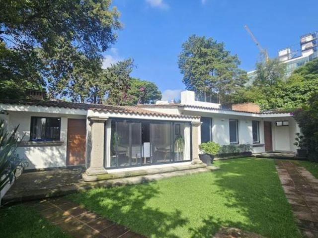Casa en venta en Lomas Hipodromo