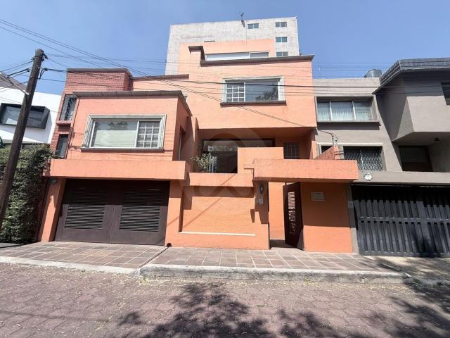 CASA EN VENTA EN LOMAS HIPODROMO, NAUCALPAN DE JUAREZ