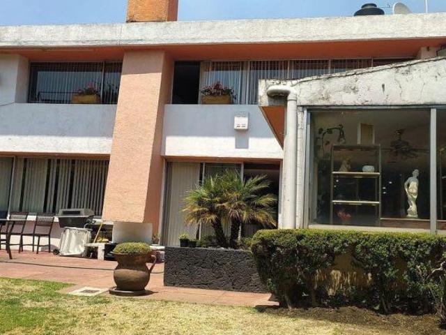 Casa en Venta en Lomas Quebradas con Jardín y Terraza