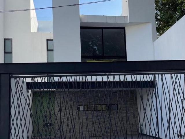 Casa en VENTA EN LOMAS TERCERA SECCION