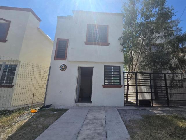 !CASA EN VENTA EN LOS TR?BOLES, APODACA, NL!