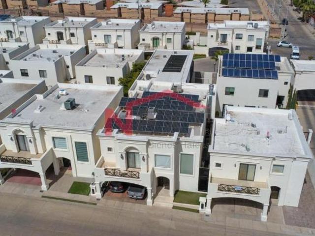 CASA EN VENTA EN LOS ALTOS RESIDENCIAL