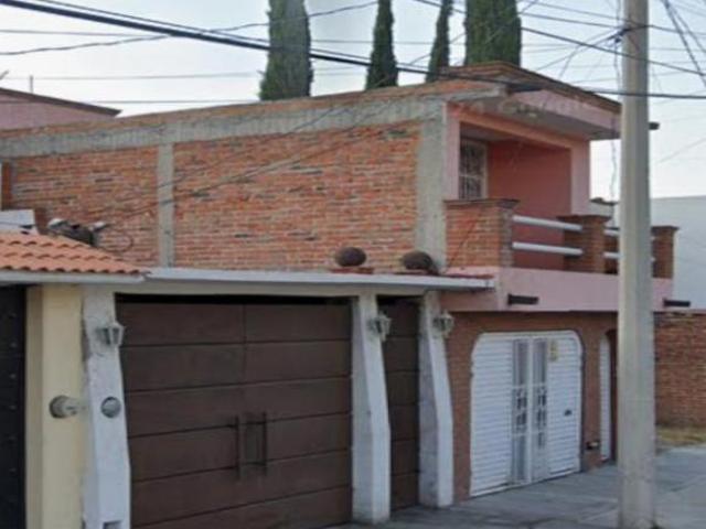 CASA EN VENTA EN LOS ARRAYANES, SAN JUAN DEL RIO, QUERETARO