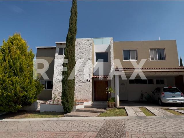 CASA EN VENTA EN LOS CIPRESES