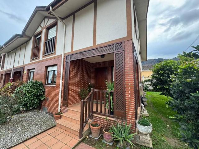 Casa en Venta en Los Corrales de Buelna