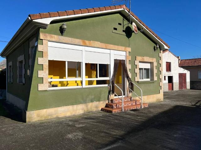 Casa en Venta en Los Corrales de Buelna