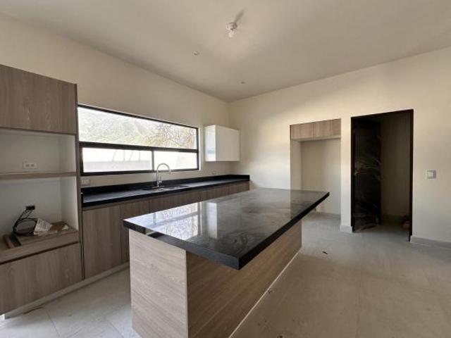 Casa en Venta en Los Cristales, Monterrey NL