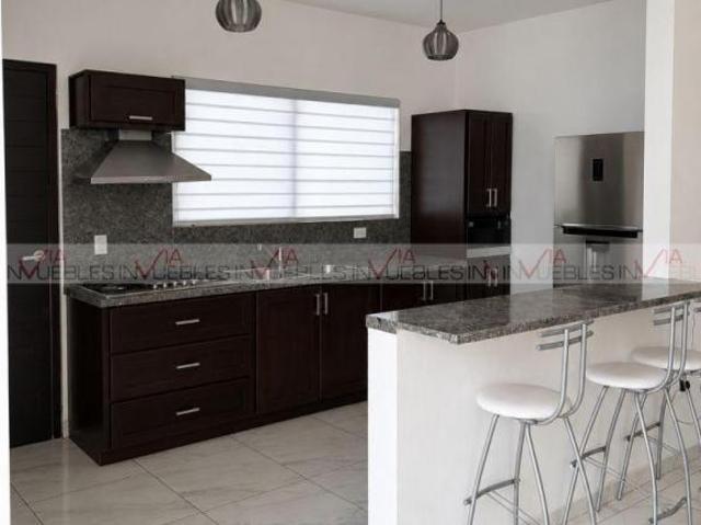 Casa en venta en Los Encinos