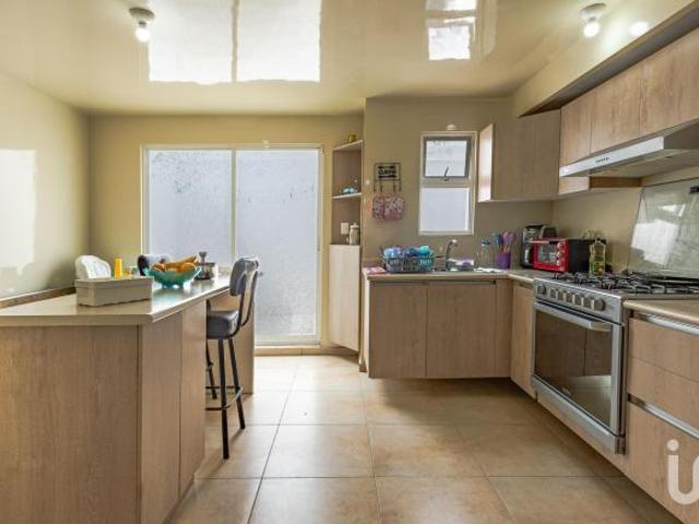 CASA EN VENTA EN LOS HEROES CHALCO