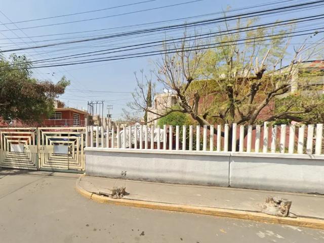Casa en venta en Los Héroes, Ixtapaluca, México