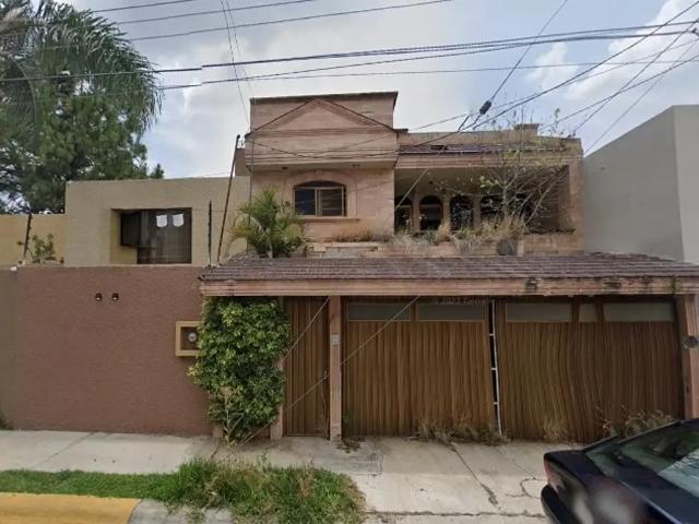 Casa en venta en Los Laureles, Zamora, Michoacán de Ocampo
