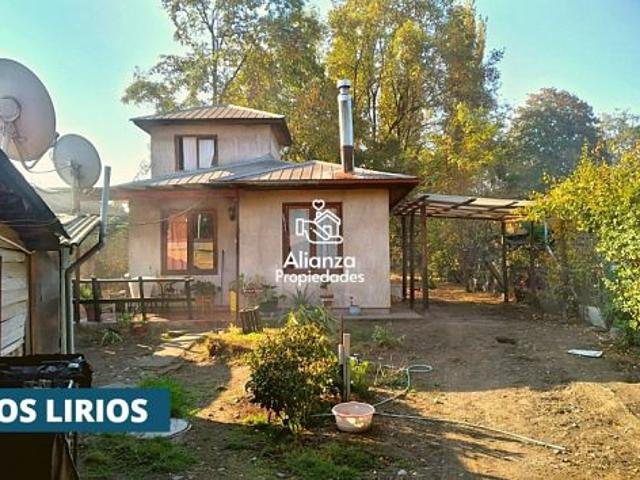 CASA EN VENTA EN LOS LIRIOS AMPLIO TERRENO