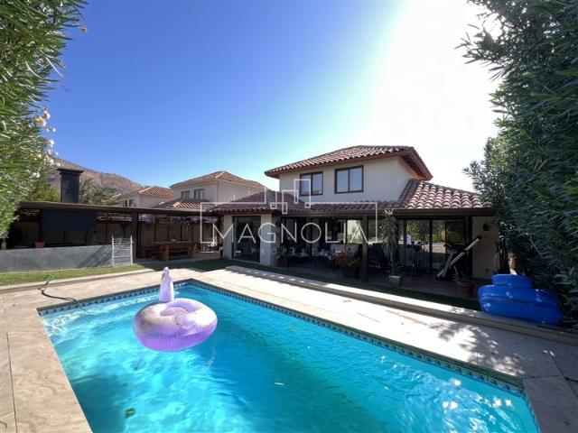 Casa en Venta en Los Maitenes con Camino Las Pataguas