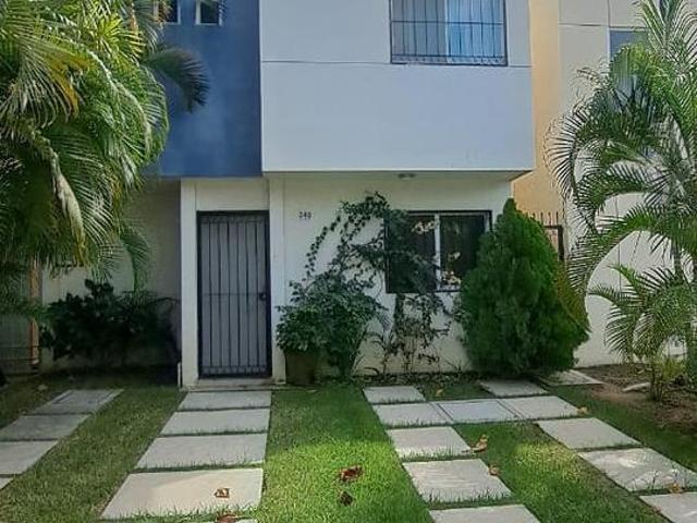 Casa en venta en Los Medanos | 3 recamaras, casa club y excelente opcion de inversion