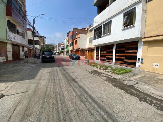 Casa En Venta En Los Olivos | 3 Niveles Independizados