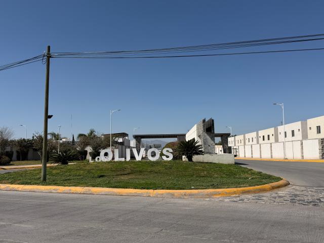 CASA EN VENTA EN LOS OLIVOS