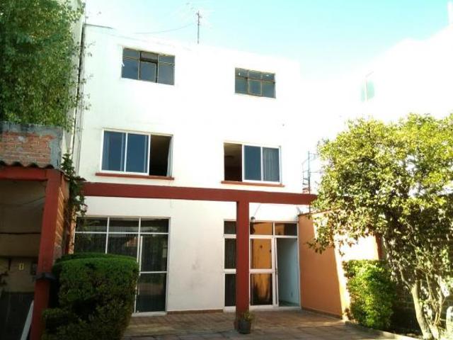 Casa en Venta en Los Olivos Coyoacán con Terraza. fraccionamiento cerrado con Vigilancia 24 horas
