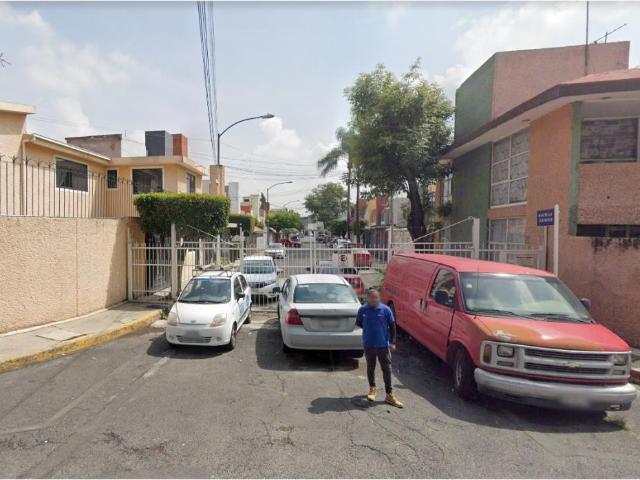Casa en venta en Los Olivos, Coyoacán, Ciudad de México