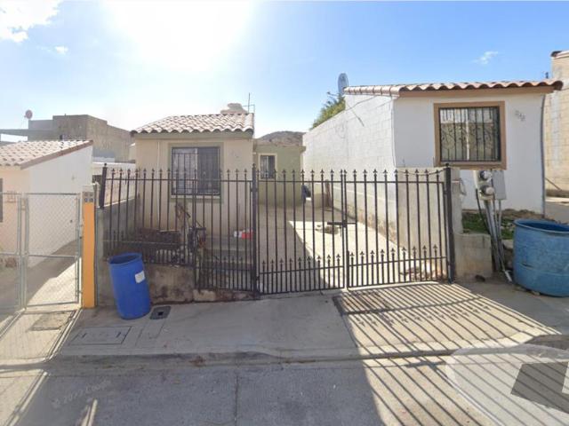 Casa en venta en Los Olivos, Ensenada, Baja California
