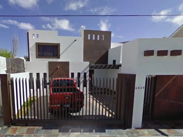 Casa en venta en Los Pinos, Juárez, Chihuahua