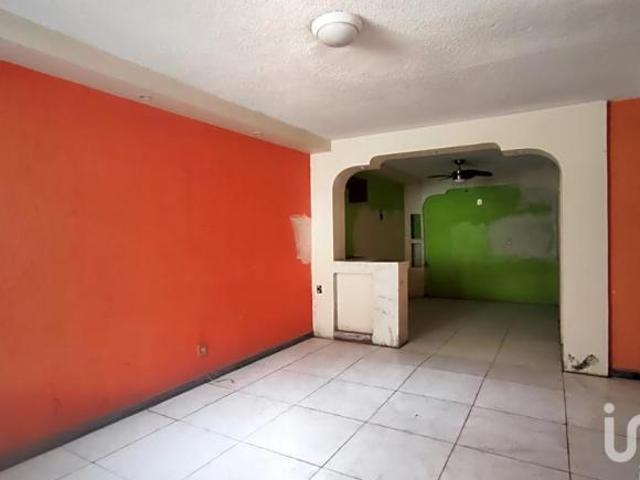 Casa en Venta en Los Reyes Tultitlan Estado de Mexico Ideal para Remodelar