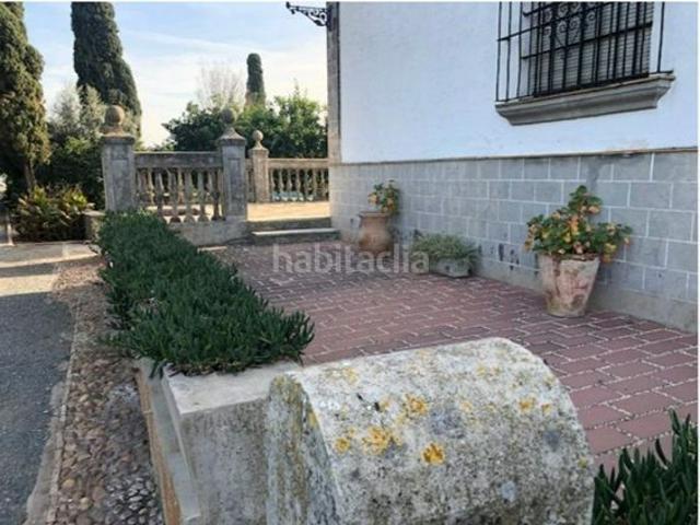 Casa en venta en Lora del Río. Chalet independiente en Lora del Río. Casas Lora del.