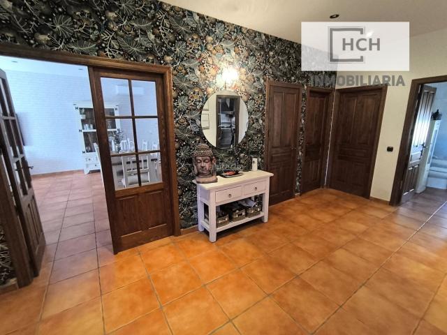 Casa en venta en Puebla de Montalbán La. OPORTUNIDAD DE CHALE SEMINUEVO. Casas Puebla de Montalbán.
