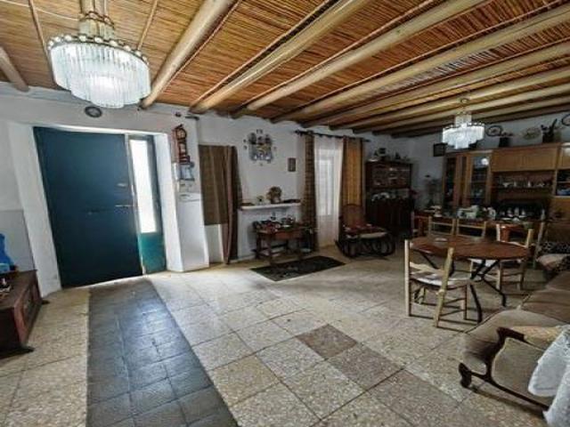 casa en Venta en Puebla del Prior. QTOT T1143