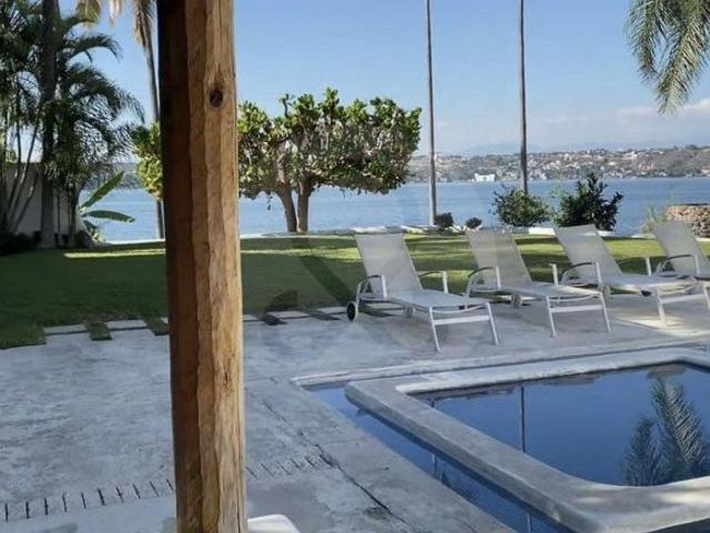 Casa en venta en Pueblo Tequesquitengo