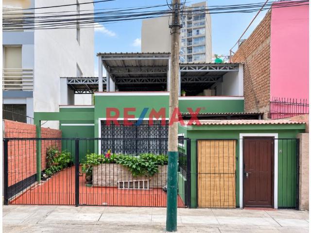 Casa En Venta En Pueblo Libre | 218 M² Con Potencial De Inversión