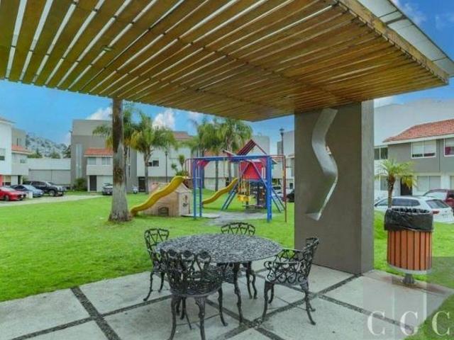 CASA EN VENTA EN PUEBLO NUEVO BAJO,TU OASIS EN LA CIUDAD!