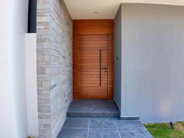 CASA EN VENTA EN PUERTA AZUL F 986