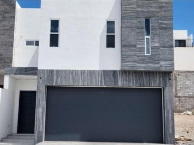 Casa en venta en Puerta del Valle, Chihuahua, Chihuahua