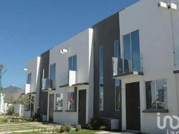 Casa en Venta, en Puerta Paraiso, Silao, Gto