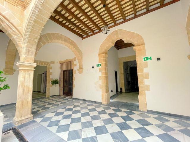 Casa en venta en Puerto de Santa María El, Centro. Se vende exclusivo dúplex de lujo con piscina y garaje en pleno centro de El Puerto de Santa María. Casas Puerto de Santa María.