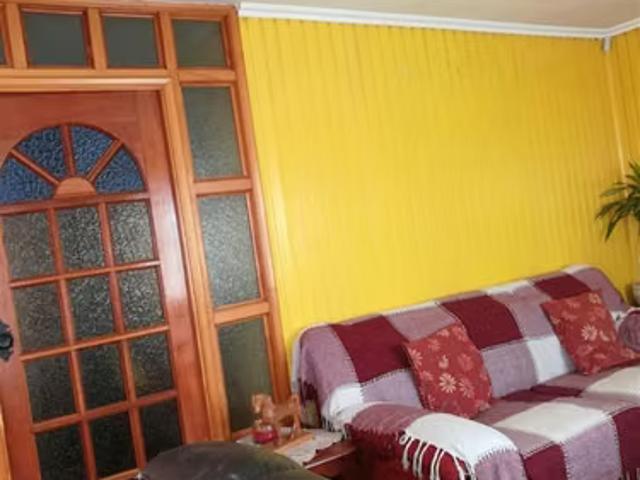 Casa en venta en Puerto Montt + 2 departamentos amplios | 0 dormitorios por 179500. 00 en Puerto Montt
