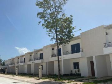 CASAS EN VENTA EN PUERTO MORELOS CON ALBERCA Y ACABADOS DE LUJO