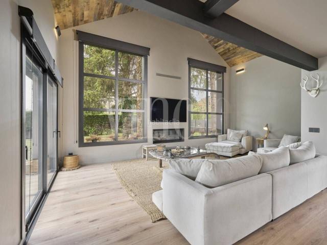 Casa en venta en Puigcerdà Pirineos. Casa en Venta en el Lago de Puigcerdà. Casas.