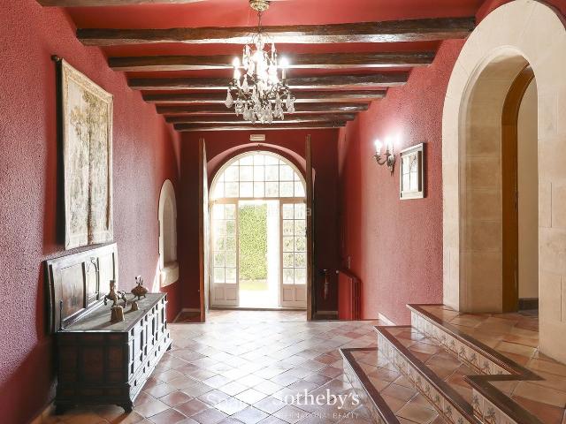 Casa en venta en Puigdàlber. Gran finca en un tranquilo pueblo en el centro del Penedès. Casas.