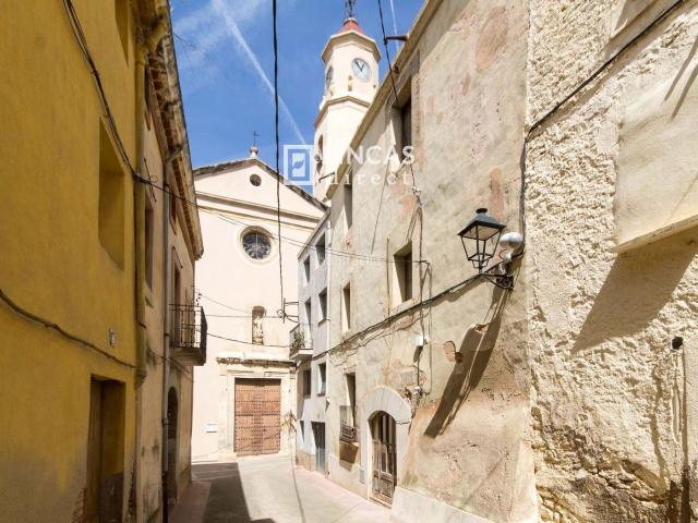 Casa en venta en Puigpelat. Casa de Pueblo Tradicional Para Reformar en Puigpelat. Casas.