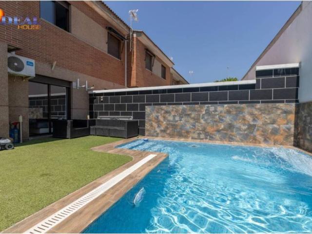 Casa en Venta en Pulianas