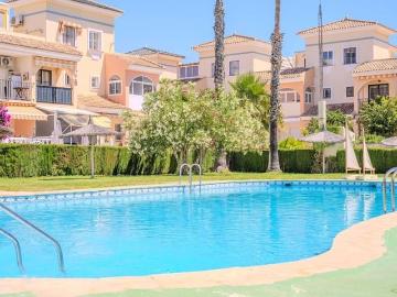 Casa en venta en Punta Prima, Alicante Costa Blanca